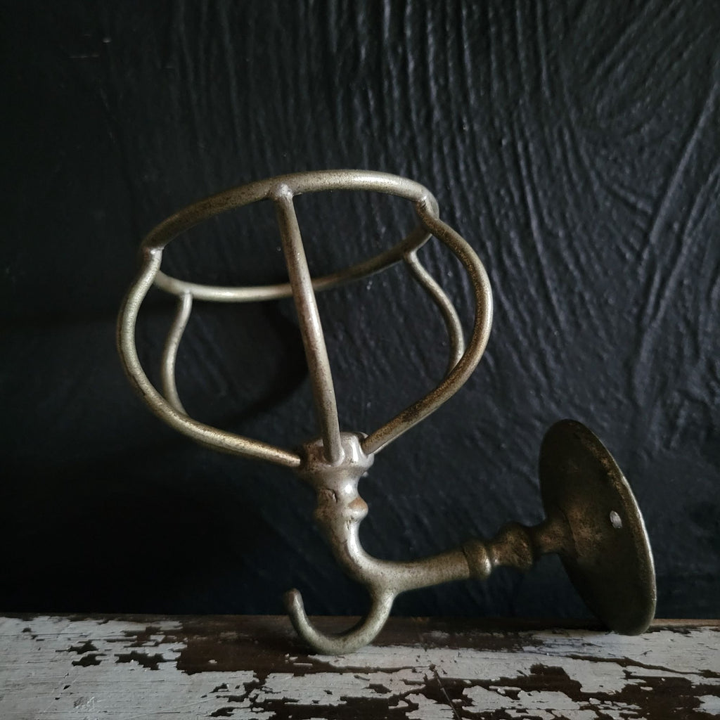 Antique Metal Wall-Mounted Sponge & Soap Holder With Hook Bathroom Organization