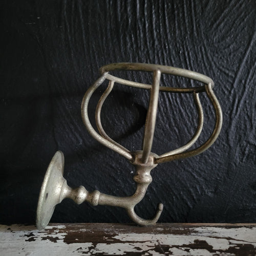Antique Metal Wall-Mounted Sponge & Soap Holder With Hook Bathroom Organization