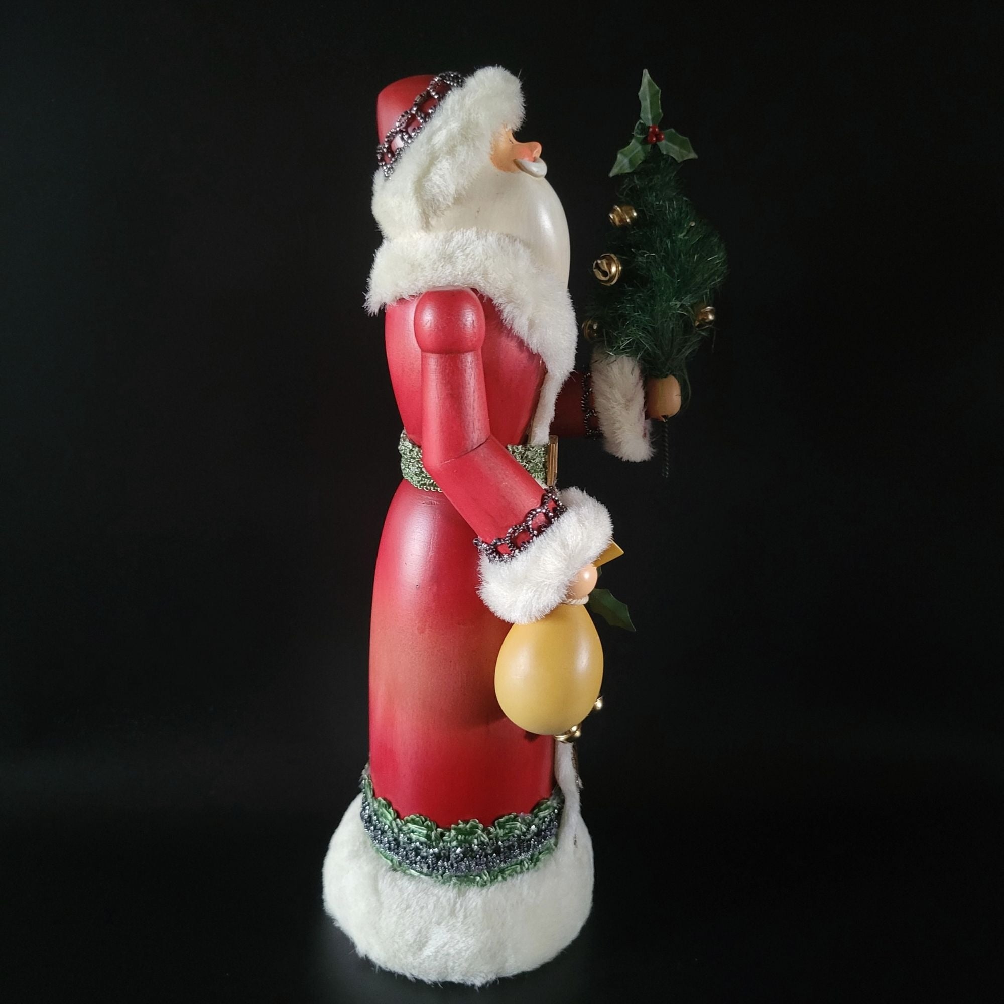 Department 56 Wood Santa Holding Tree & Gifts Red Robe Fur Trim 11.5”