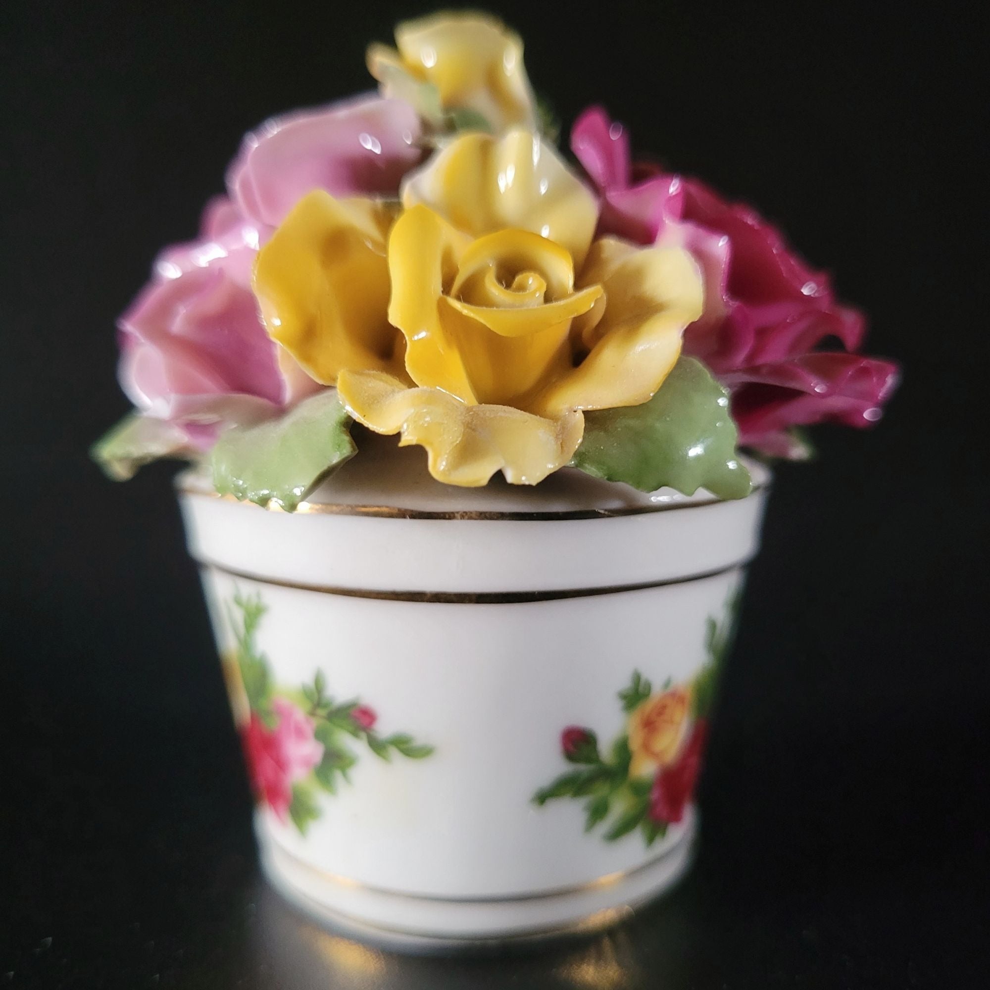 Small Vintage Royal Albert Old Country Roses Flowers In Pot Figurine 3"