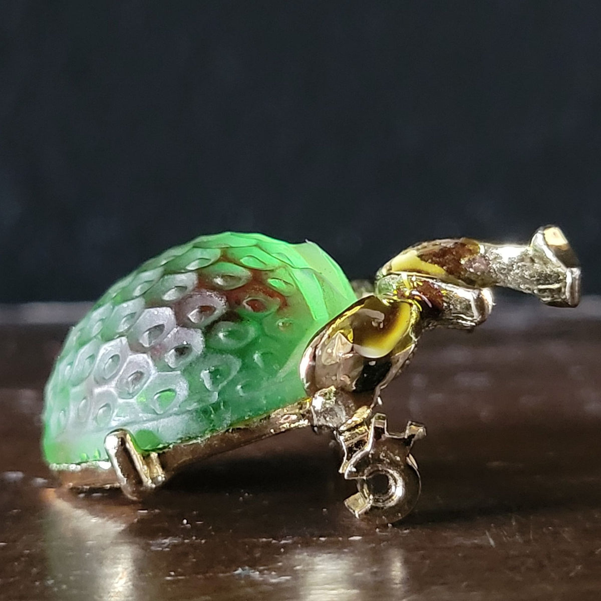 Vintage Green Strawberry Molded Glass and Gold-Tone Brooch Pin *Read